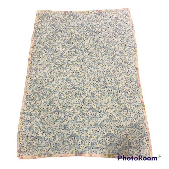 QUILT Small Handmade Quilt Reversible 37 1/2" x 26 1/2" FLeece on Back - Picture 3 of 4